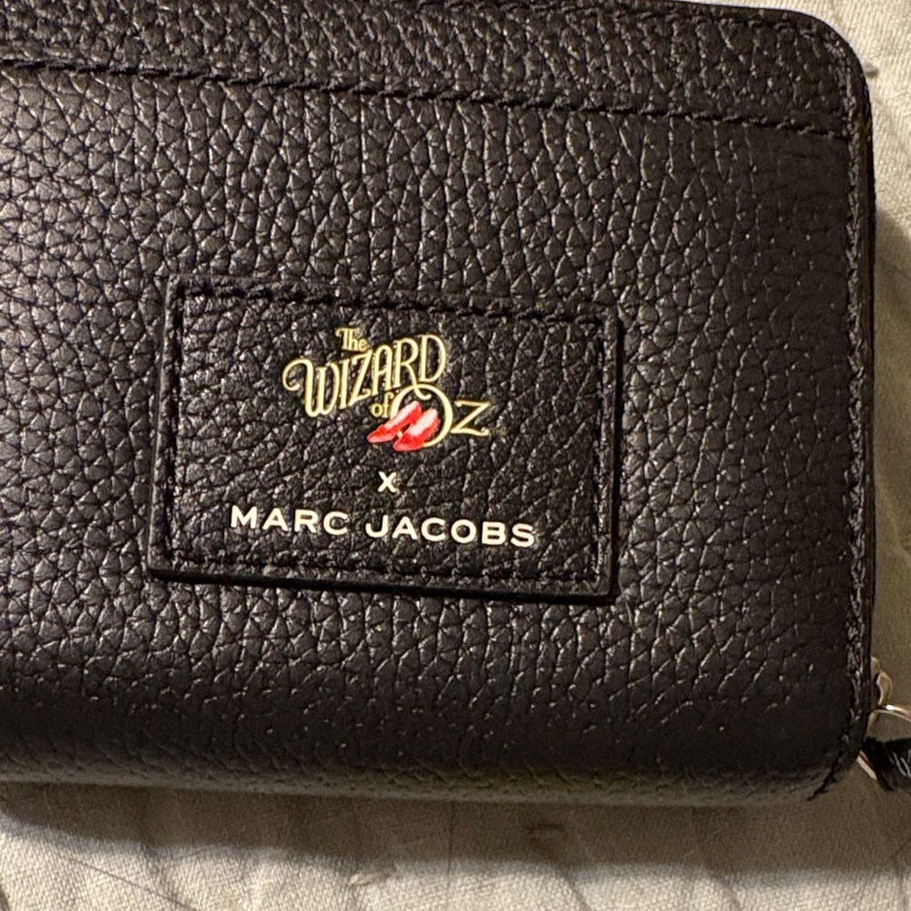 Marc Jacobs Wizard of OZ wallet - Picture 2 of 5